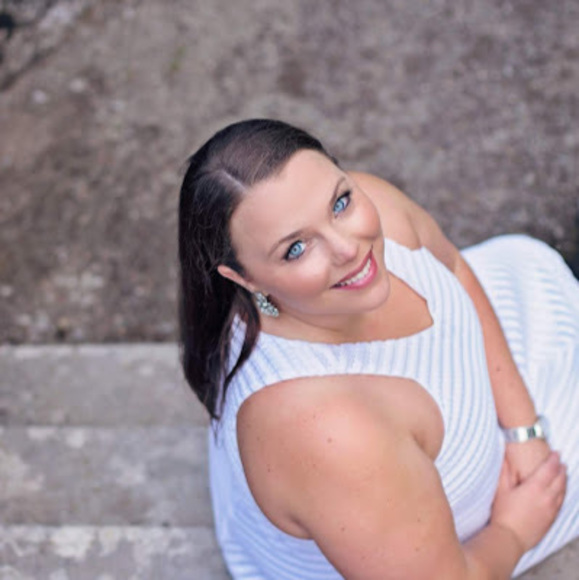 Meet your Posher, Michelle - Picture 1 of 1